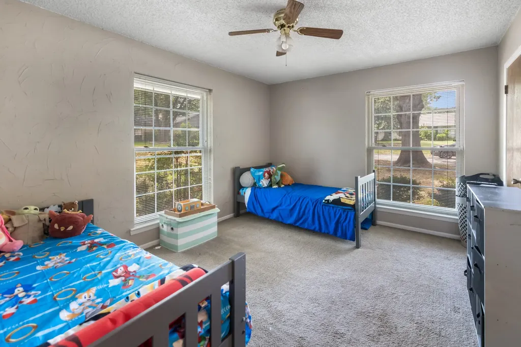 1707 Woodridge Circle Arlington TX 76013
