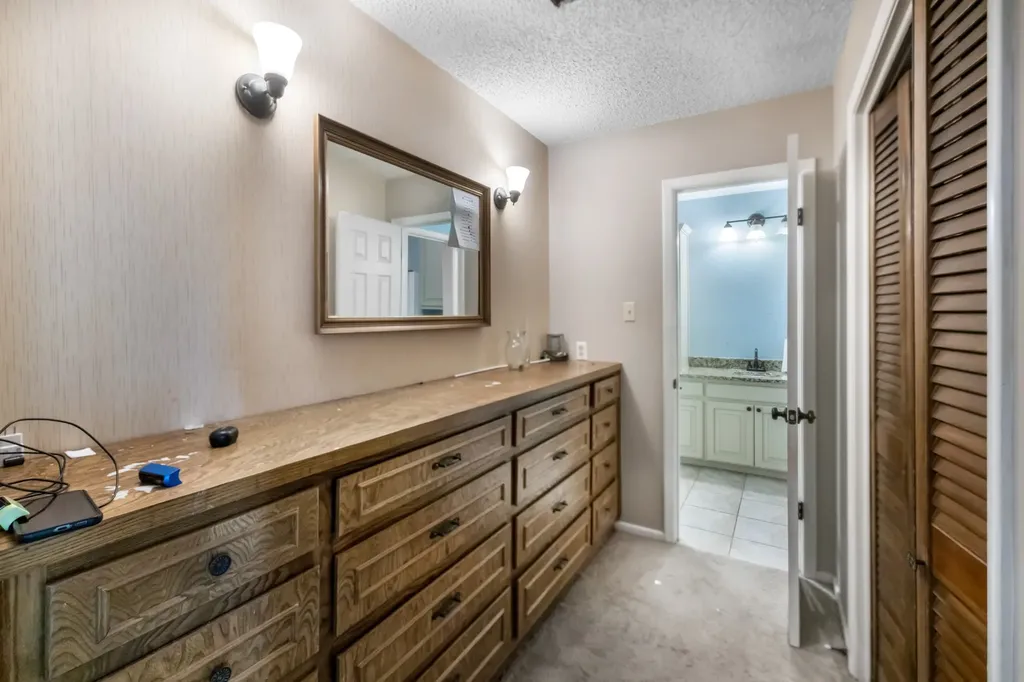 1707 Woodridge Circle Arlington TX 76013