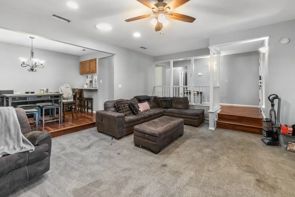 1707 Woodridge Circle Arlington TX 76013