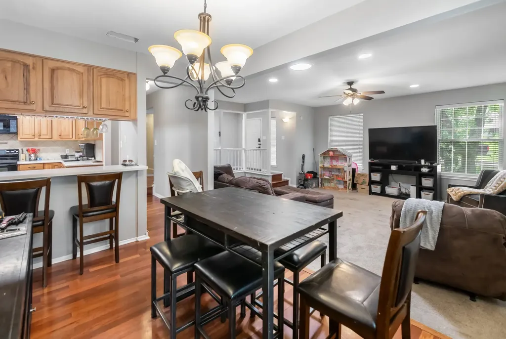 1707 Woodridge Circle Arlington TX 76013