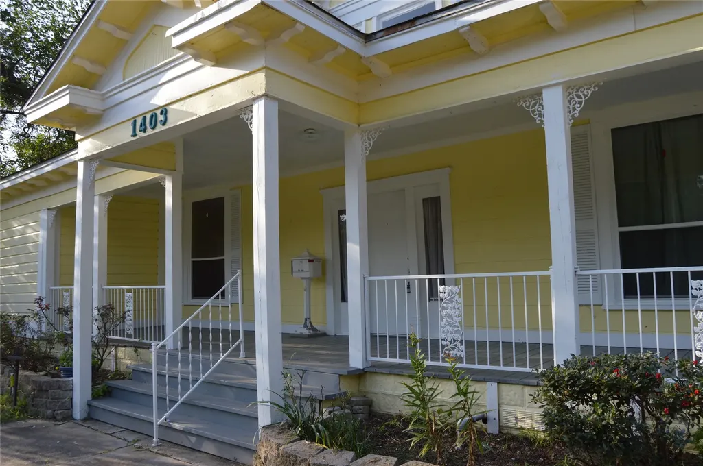 1403 Bonham Street Commerce TX 75428