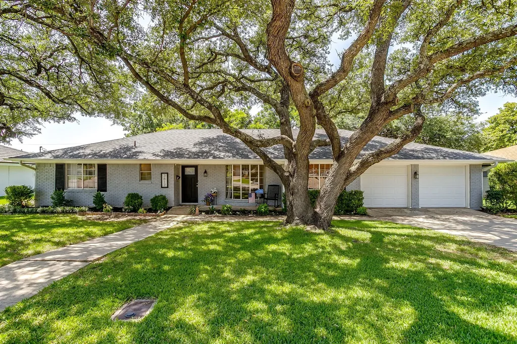 3817 Lawndale Avenue Fort Worth TX 76133
