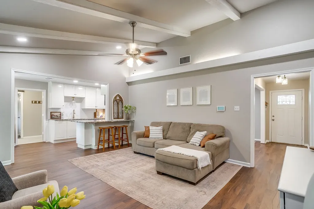 3817 Lawndale Avenue Fort Worth TX 76133