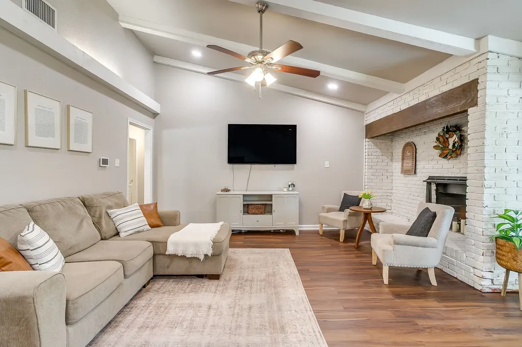 3817 Lawndale Avenue Fort Worth TX 76133