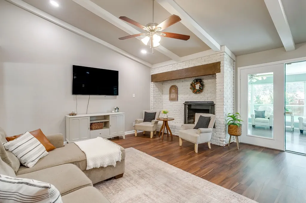 3817 Lawndale Avenue Fort Worth TX 76133
