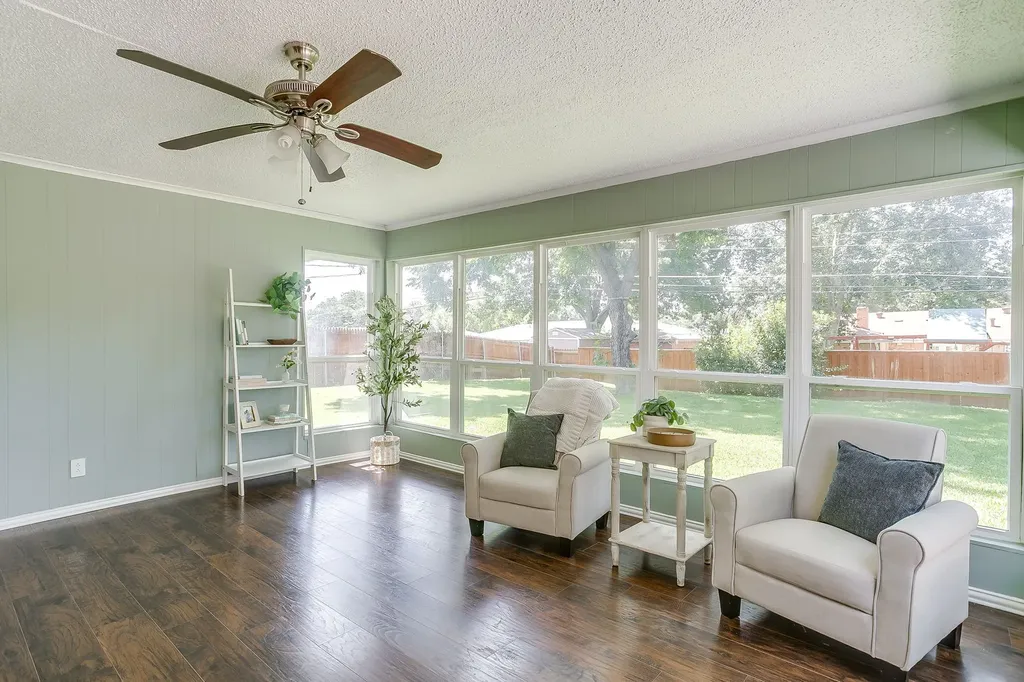 3817 Lawndale Avenue Fort Worth TX 76133