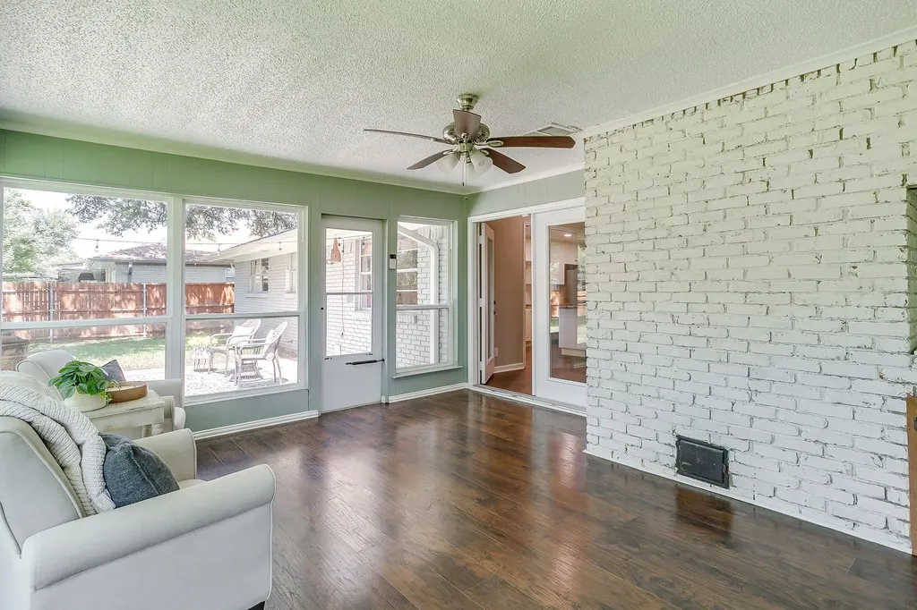 3817 Lawndale Avenue Fort Worth TX 76133