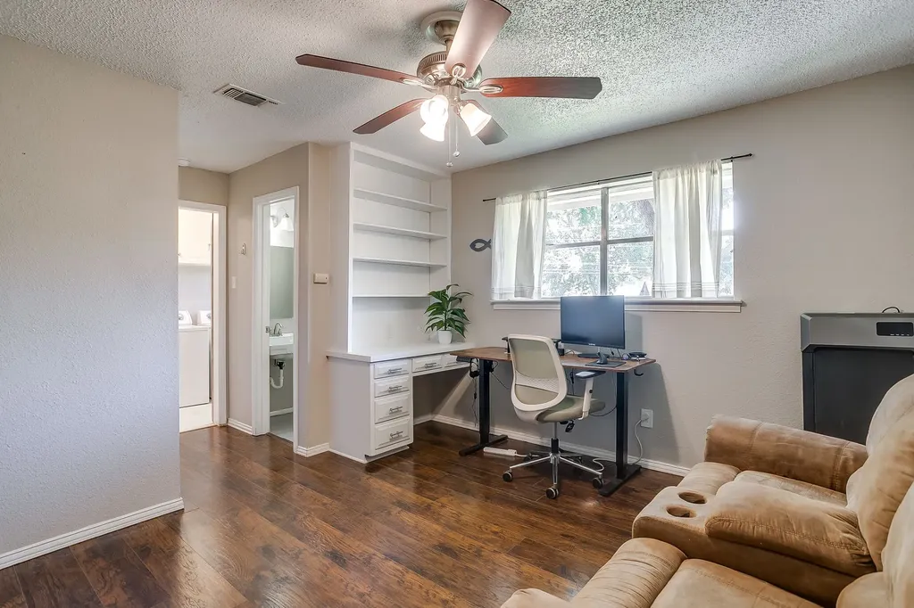 3817 Lawndale Avenue Fort Worth TX 76133