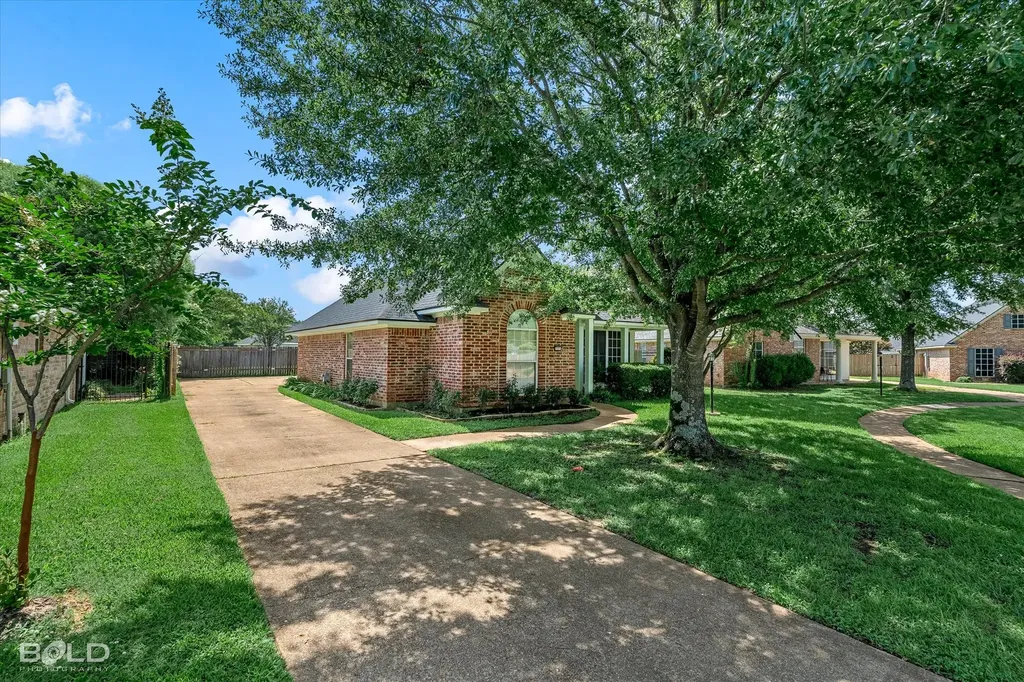6004 Kateland Circle Bossier City LA 71111