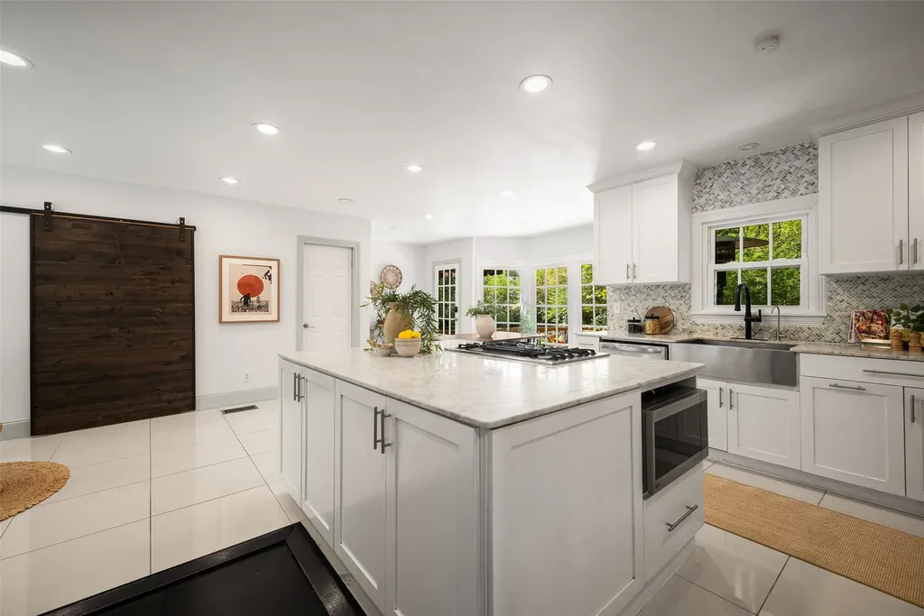 1001 Sarasota Circle Dallas TX 75223