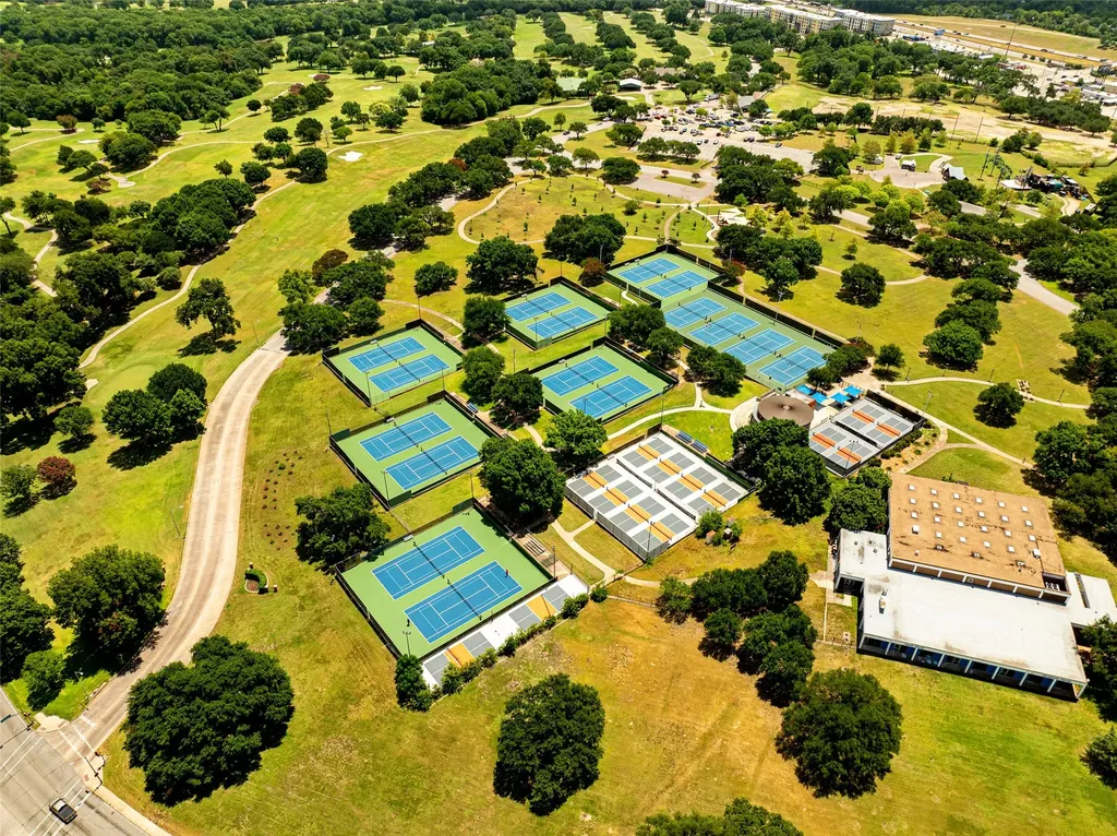 1001 Sarasota Circle Dallas TX 75223