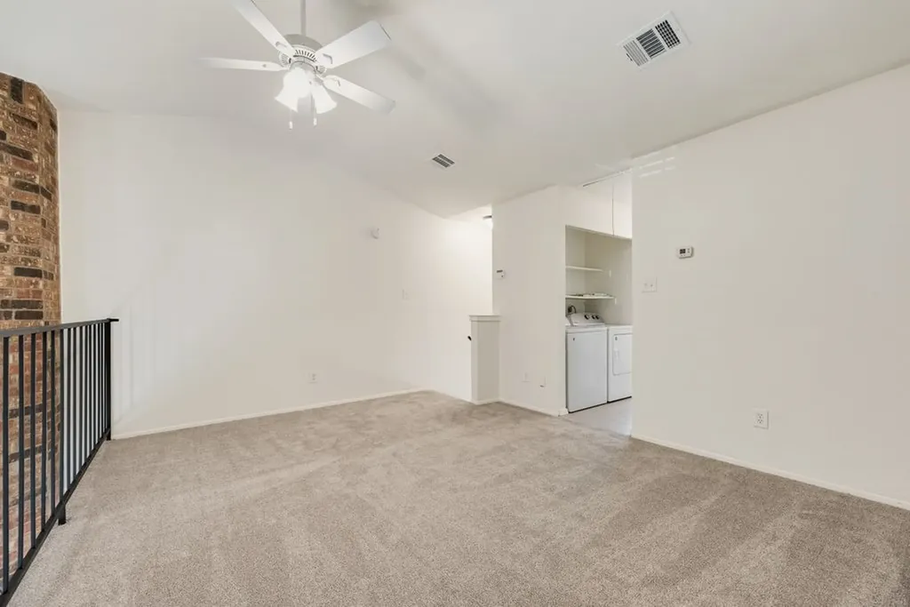 28 Abbey Road Euless TX 76039