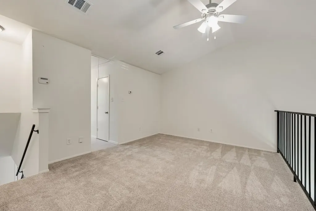 28 Abbey Road Euless TX 76039
