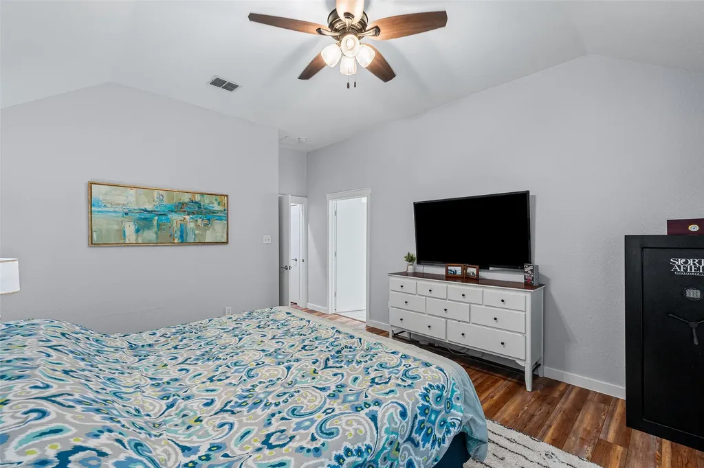 3139 Meandering Way Granbury TX 76049