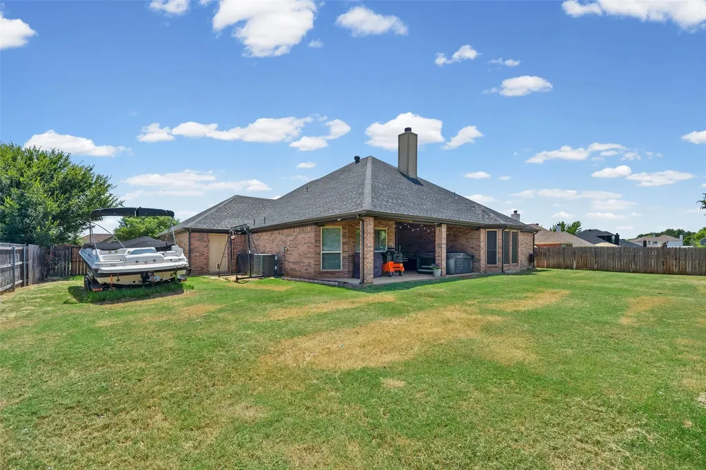 3139 Meandering Way Granbury TX 76049