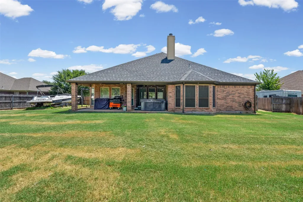 3139 Meandering Way Granbury TX 76049