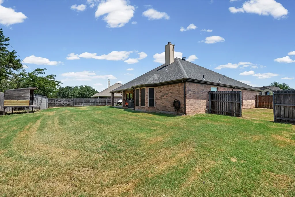 3139 Meandering Way Granbury TX 76049