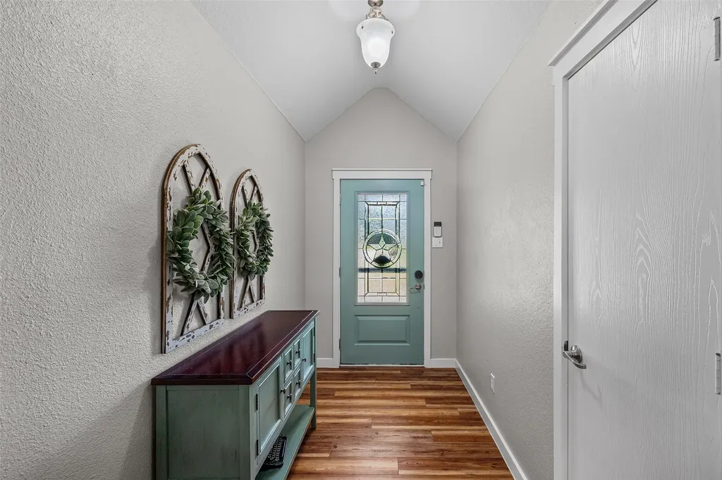 3139 Meandering Way Granbury TX 76049