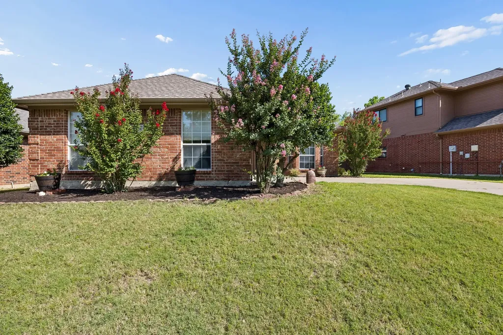 1833 Melton Drive Carrollton TX 75010