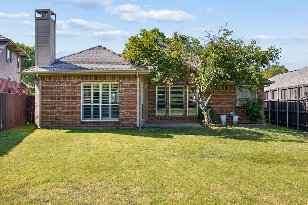 1833 Melton Drive Carrollton TX 75010