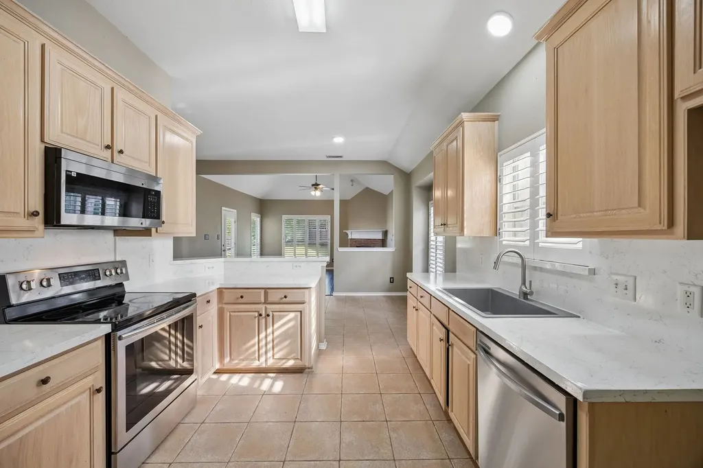 1833 Melton Drive Carrollton TX 75010