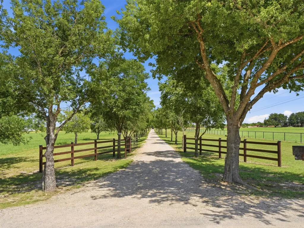 1521 County Road 1107b Cleburne TX 76031