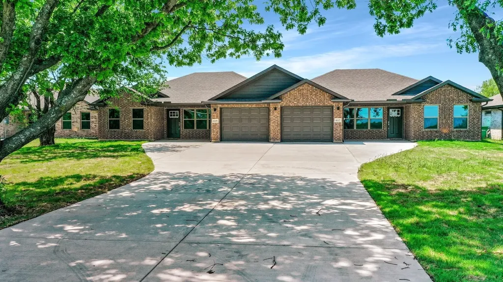 617 N Friendship Road Sherman TX 75092