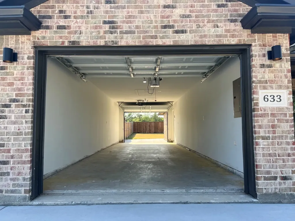 617 N Friendship Road Sherman TX 75092