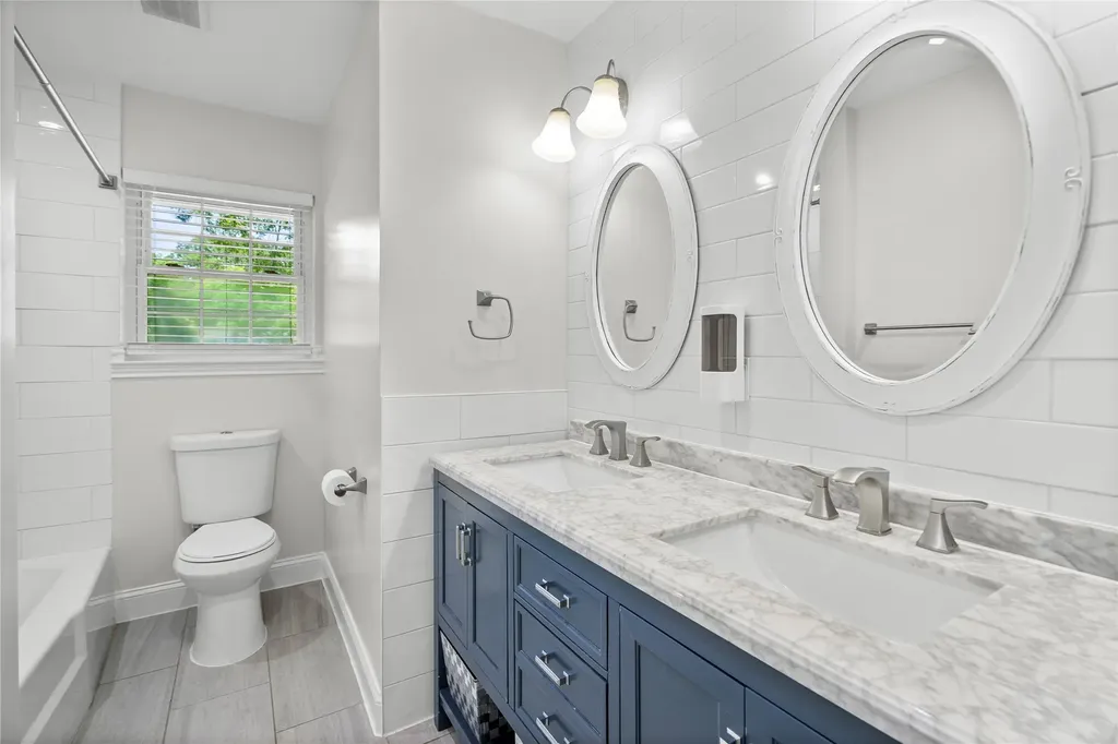 409 Summit Ridge Drive Euless TX 76039