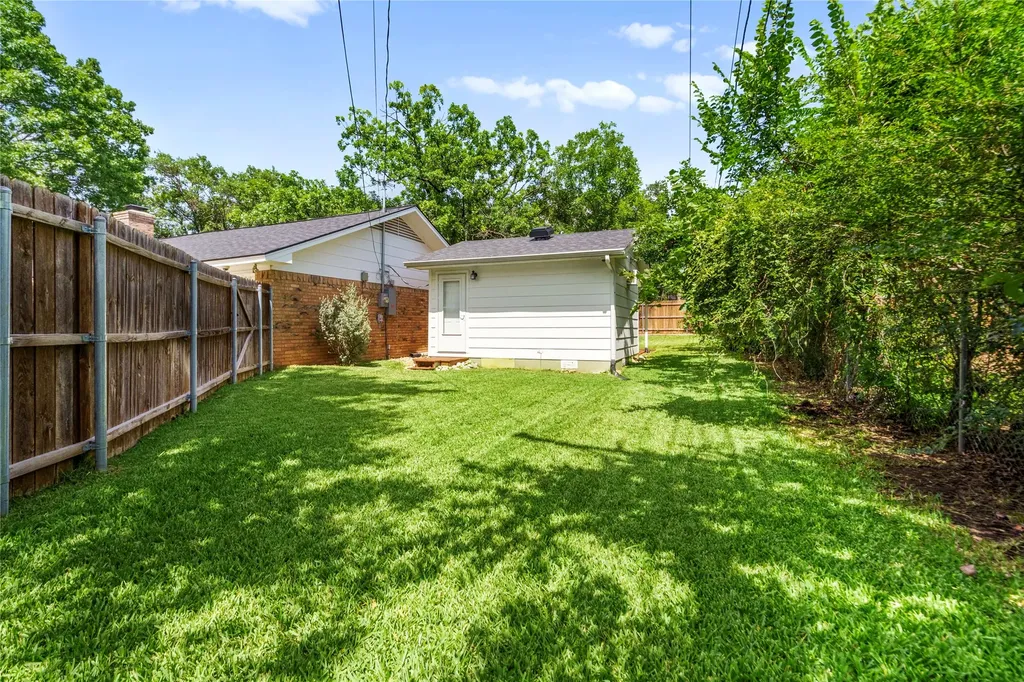409 Summit Ridge Drive Euless TX 76039
