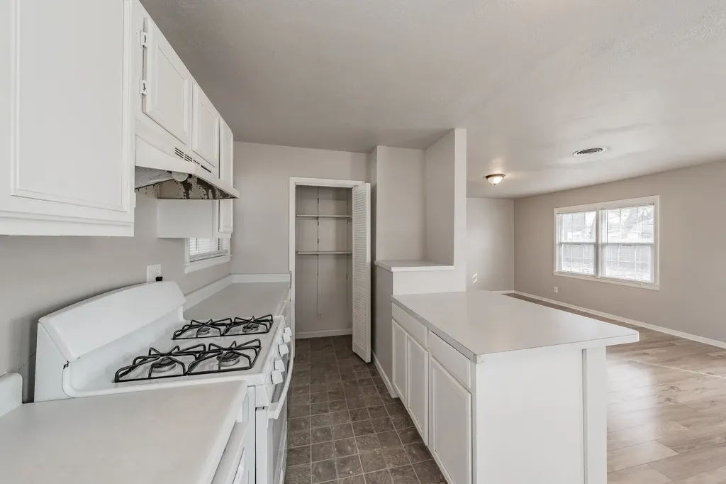 5805 Aton Avenue Westworth Village TX 76114