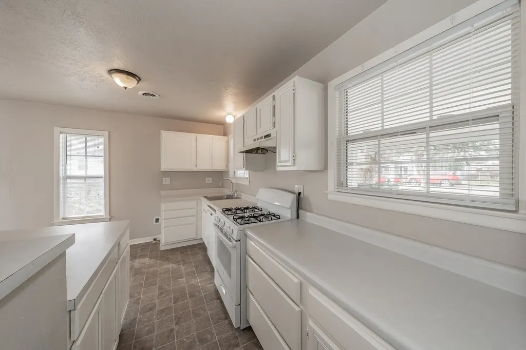5805 Aton Avenue Westworth Village TX 76114