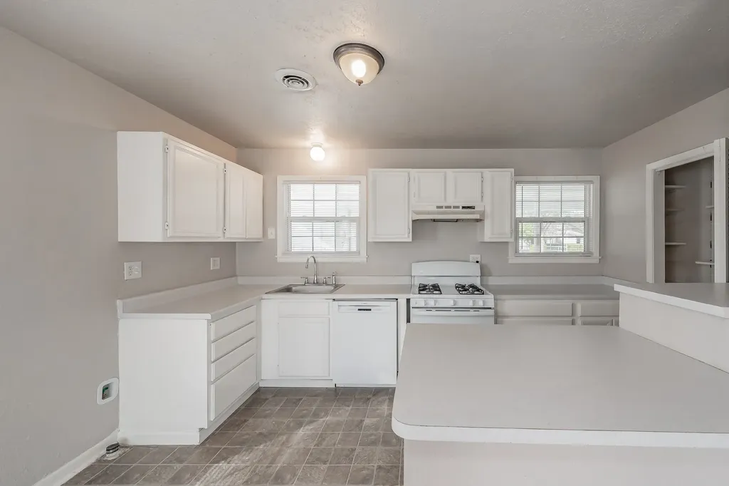 5805 Aton Avenue Westworth Village TX 76114