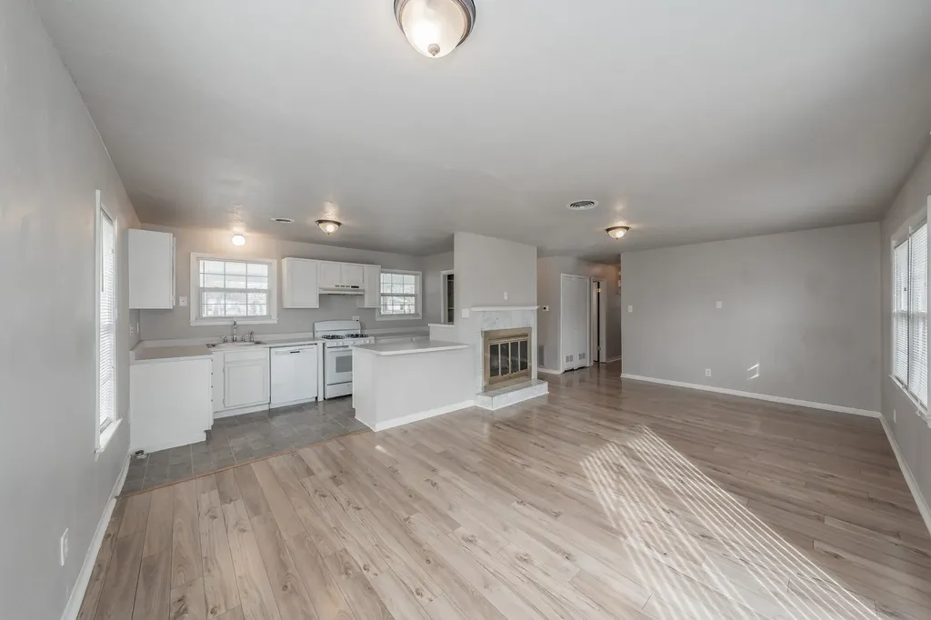 5805 Aton Avenue Westworth Village TX 76114