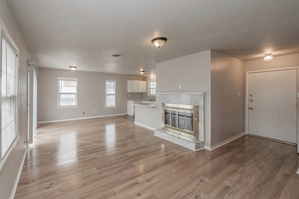 5805 Aton Avenue Westworth Village TX 76114