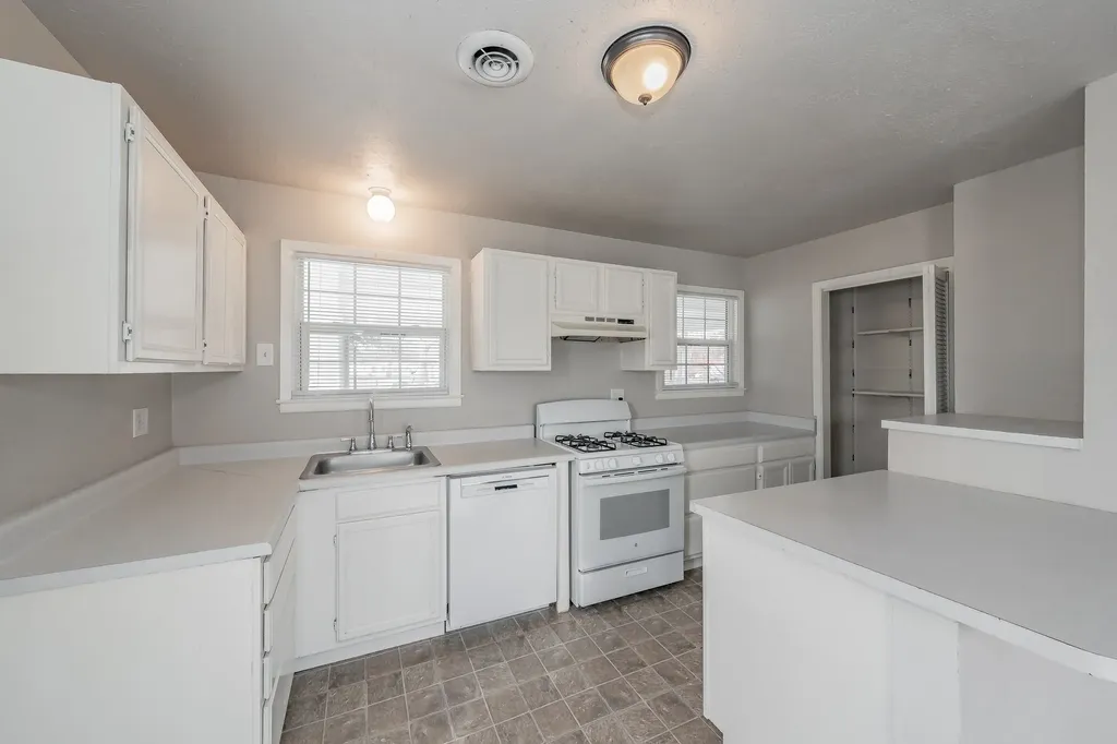 5805 Aton Avenue Westworth Village TX 76114