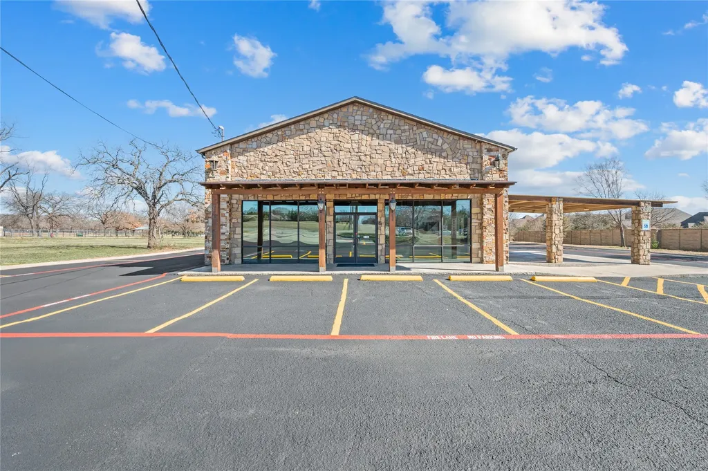 7716 Davis Boulevard North Richland Hills TX 76182