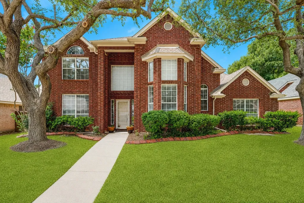 110 Falcon Creek Drive Mckinney TX 75072