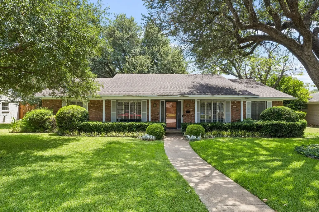 3240 Chapel Downs Drive Dallas TX 75229