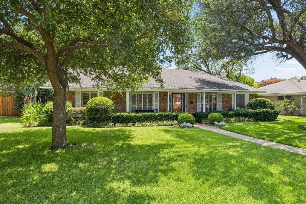 3240 Chapel Downs Drive Dallas TX 75229