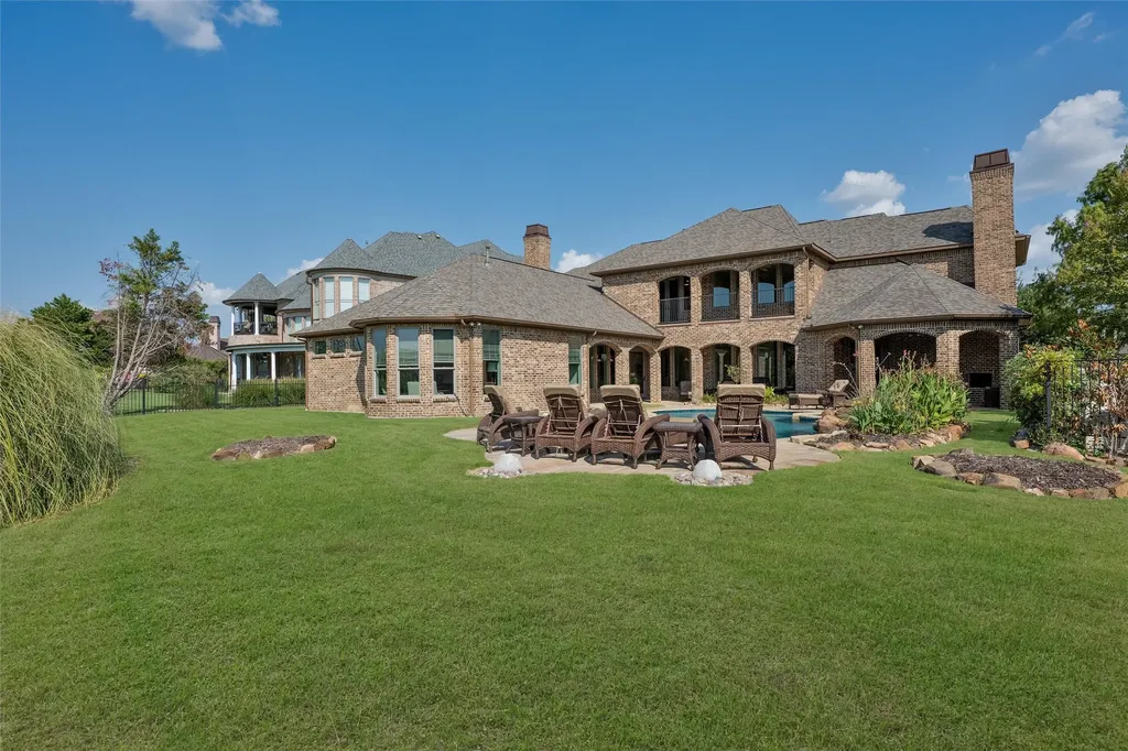 2113 Kings Pass Heath TX 75032