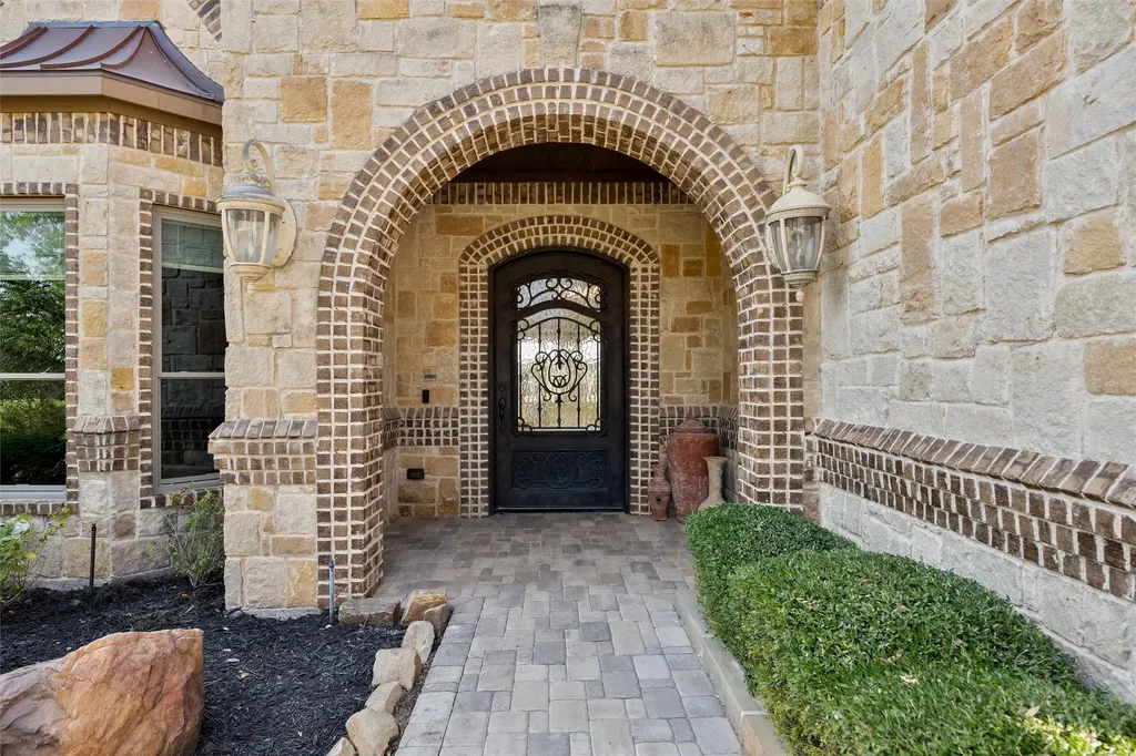 2113 Kings Pass Heath TX 75032