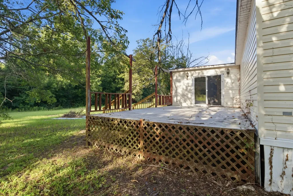 1205 County Line Road Troup TX 75789