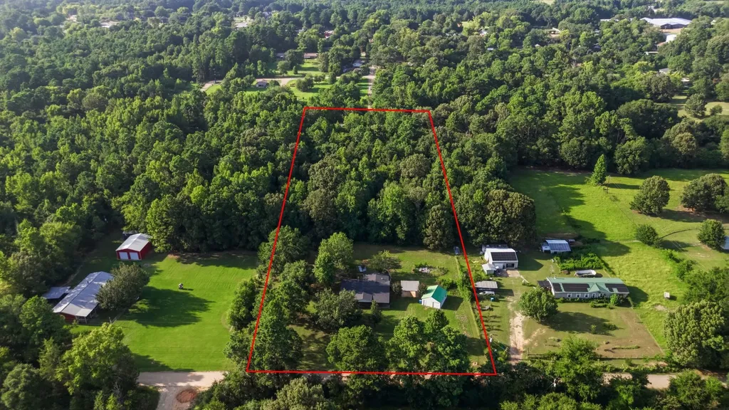 1205 County Line Road Troup TX 75789
