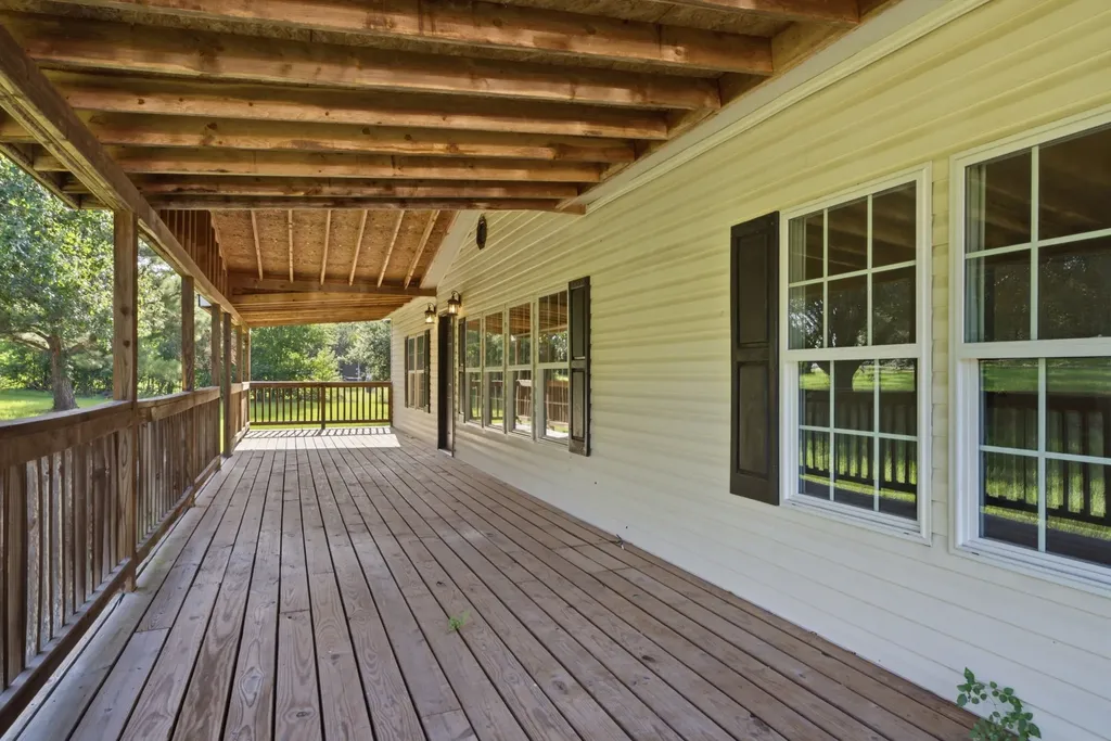 1205 County Line Road Troup TX 75789