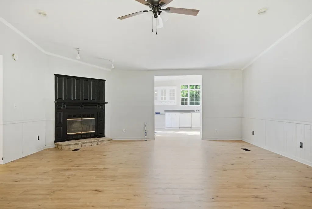 1205 County Line Road Troup TX 75789