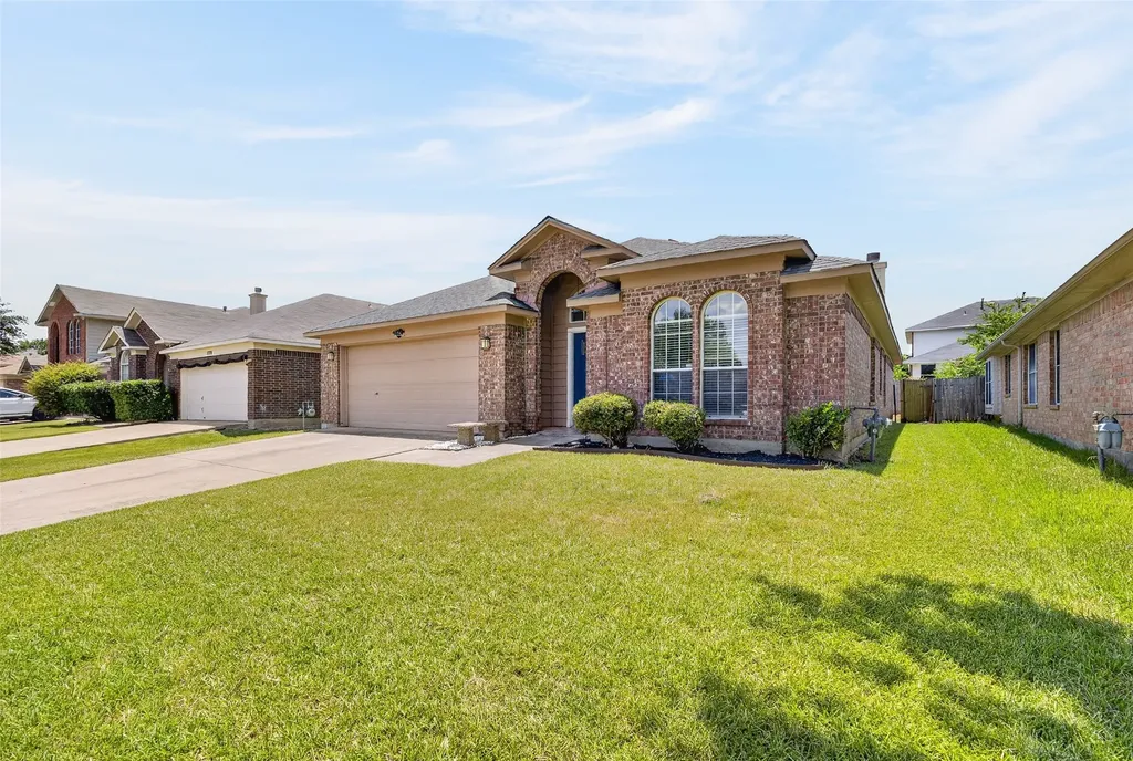 1025 Highland Station Drive Saginaw TX 76131