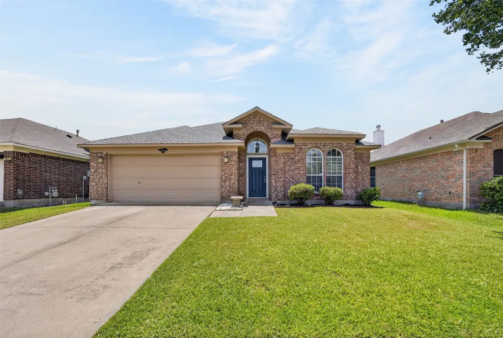 1025 Highland Station Drive Saginaw TX 76131