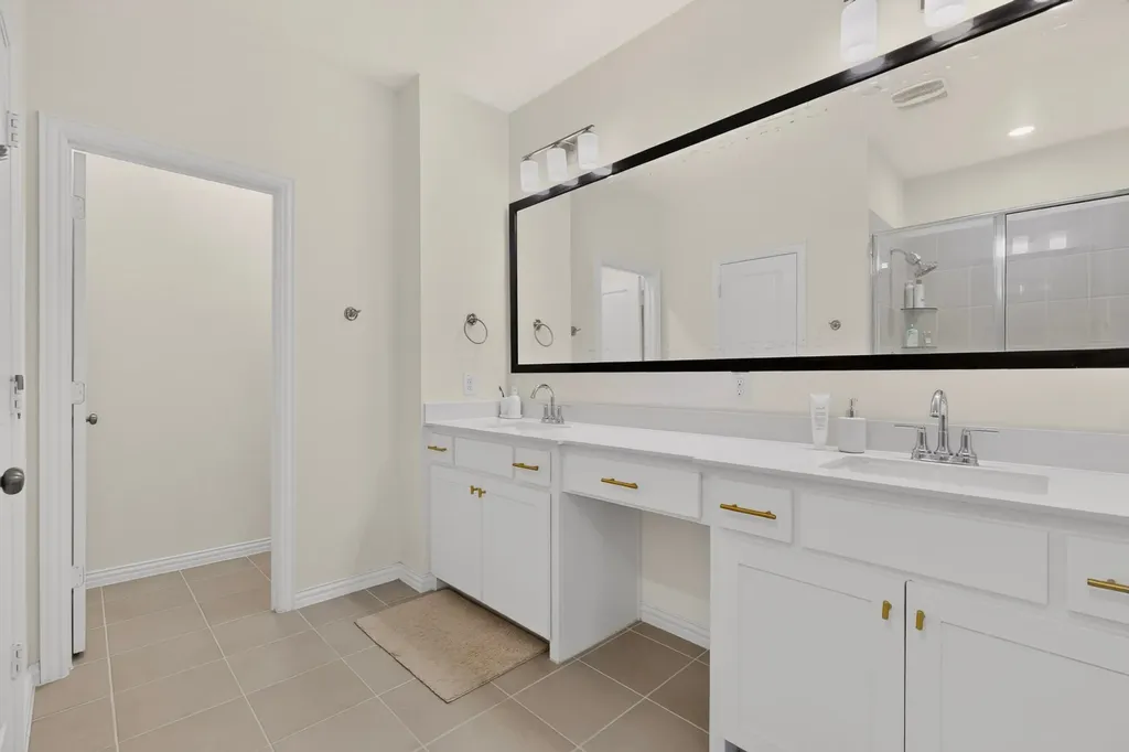 605 Friendswood Plano TX 75075