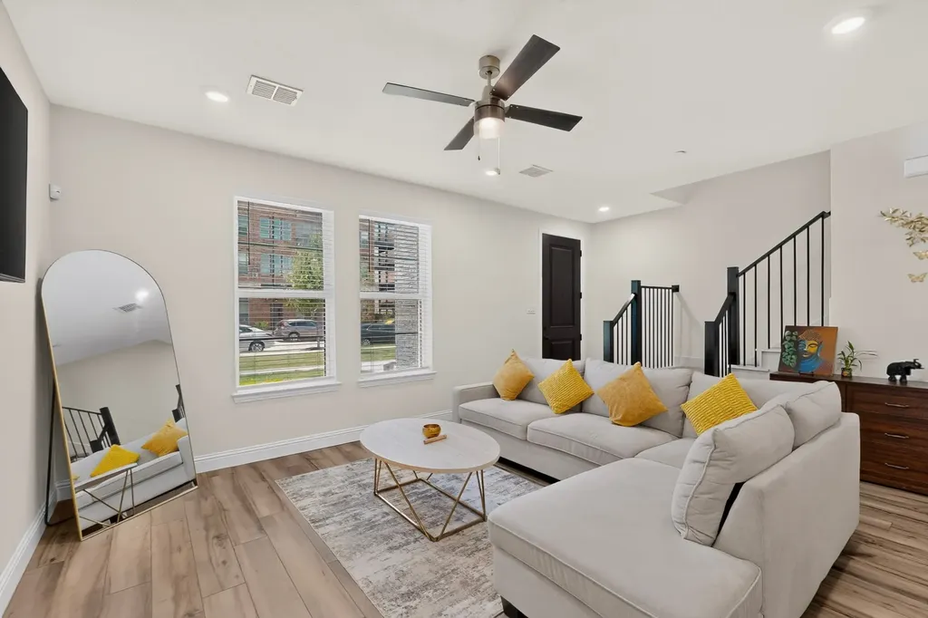 605 Friendswood Plano TX 75075